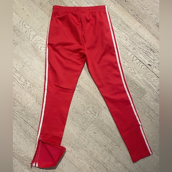 Adidas track pants in size small with zipper ankle details - Picture 4 of 4